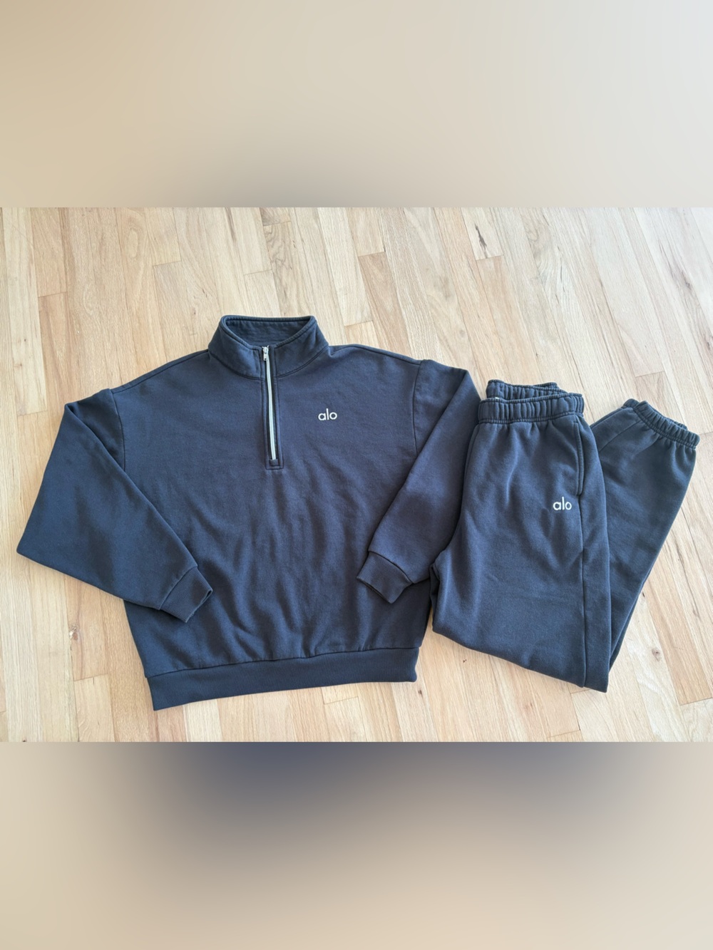 ALO Yoga Anthracite Accolade Set